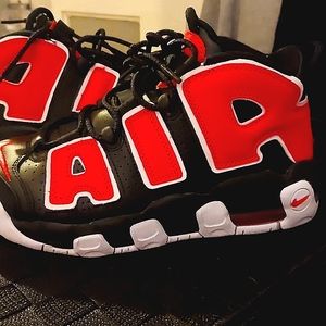 Nike Uptempos 5.5Y